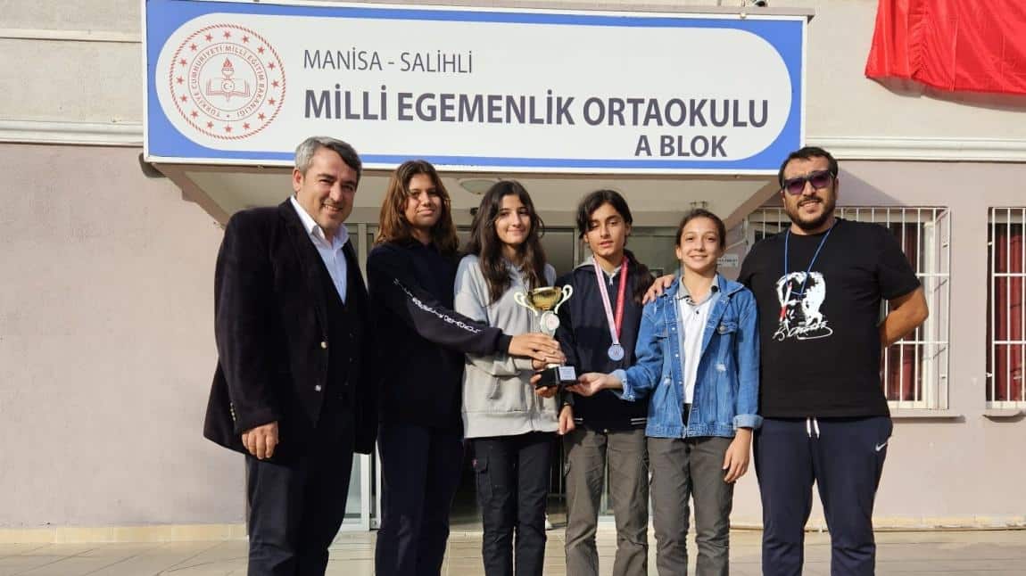 Atatürk Koşusunda Madalya ve Kupa Alan Öğrencilerimizi Tebrik Ederiz